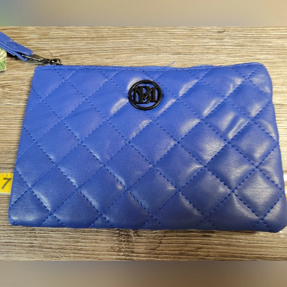 NWT Badgley Mischka ~ Vegan Leather Quilted Card Holder Wallet Electric‎ Blue